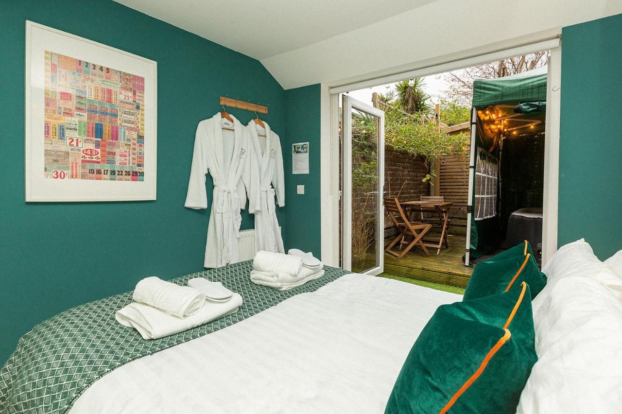 Stylish & Cosy Margate Escape With Hot Tub And Log Burner Dogs Welcome Dış mekan fotoğraf