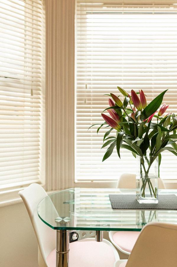 Stylish & Cosy Margate Escape With Hot Tub And Log Burner Dogs Welcome Dış mekan fotoğraf