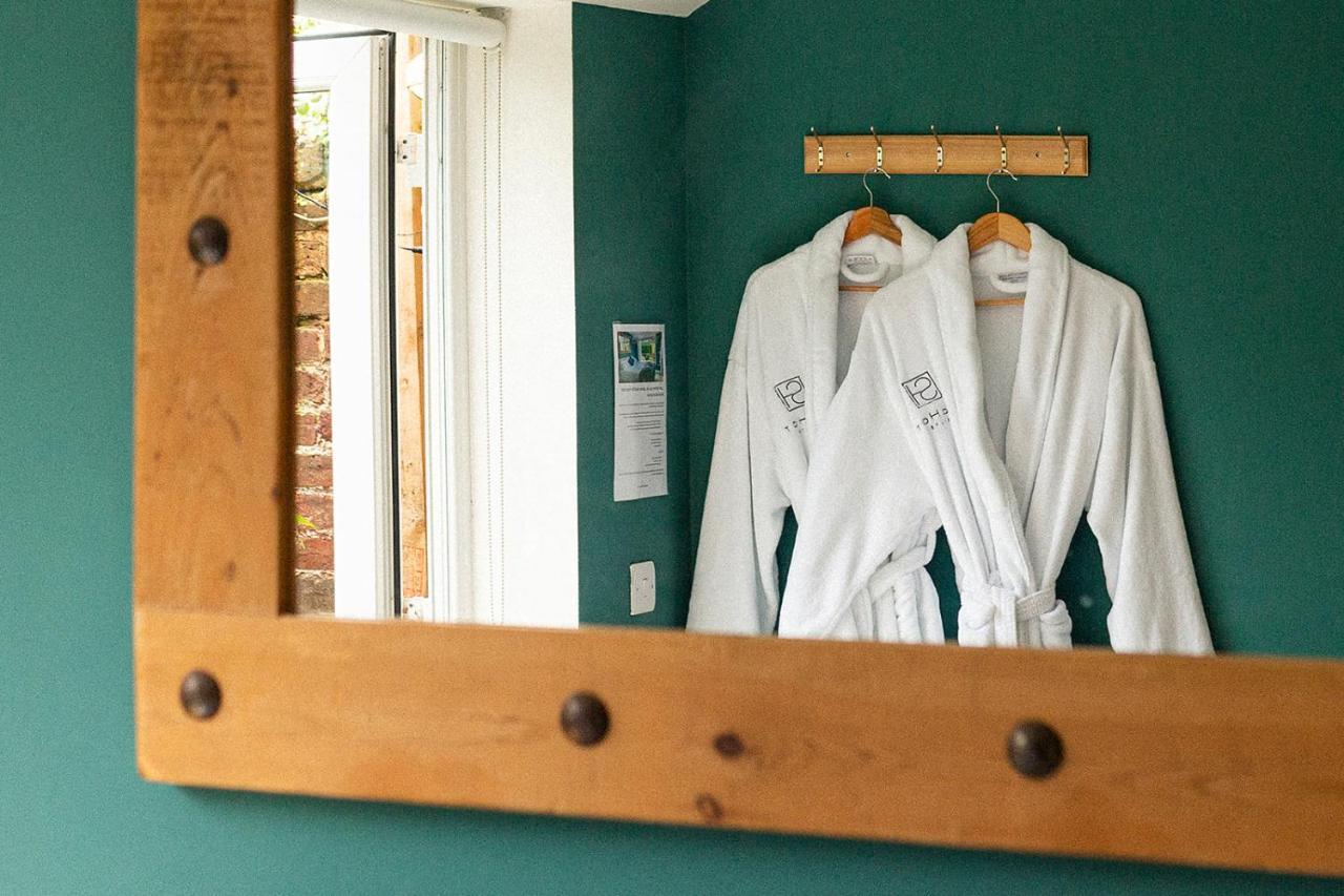 Stylish & Cosy Margate Escape With Hot Tub And Log Burner Dogs Welcome Dış mekan fotoğraf