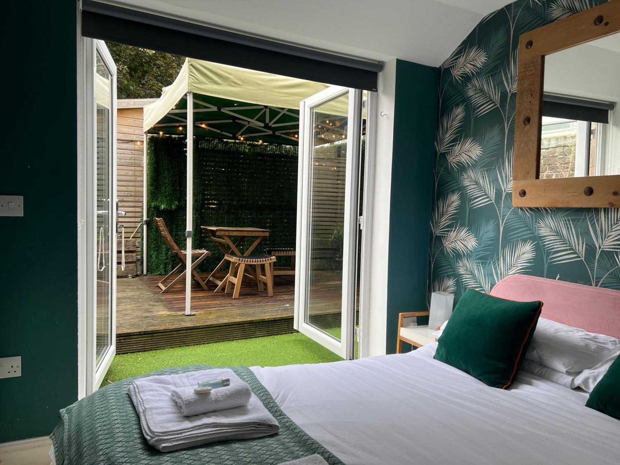 Stylish & Cosy Margate Escape With Hot Tub And Log Burner Dogs Welcome Dış mekan fotoğraf