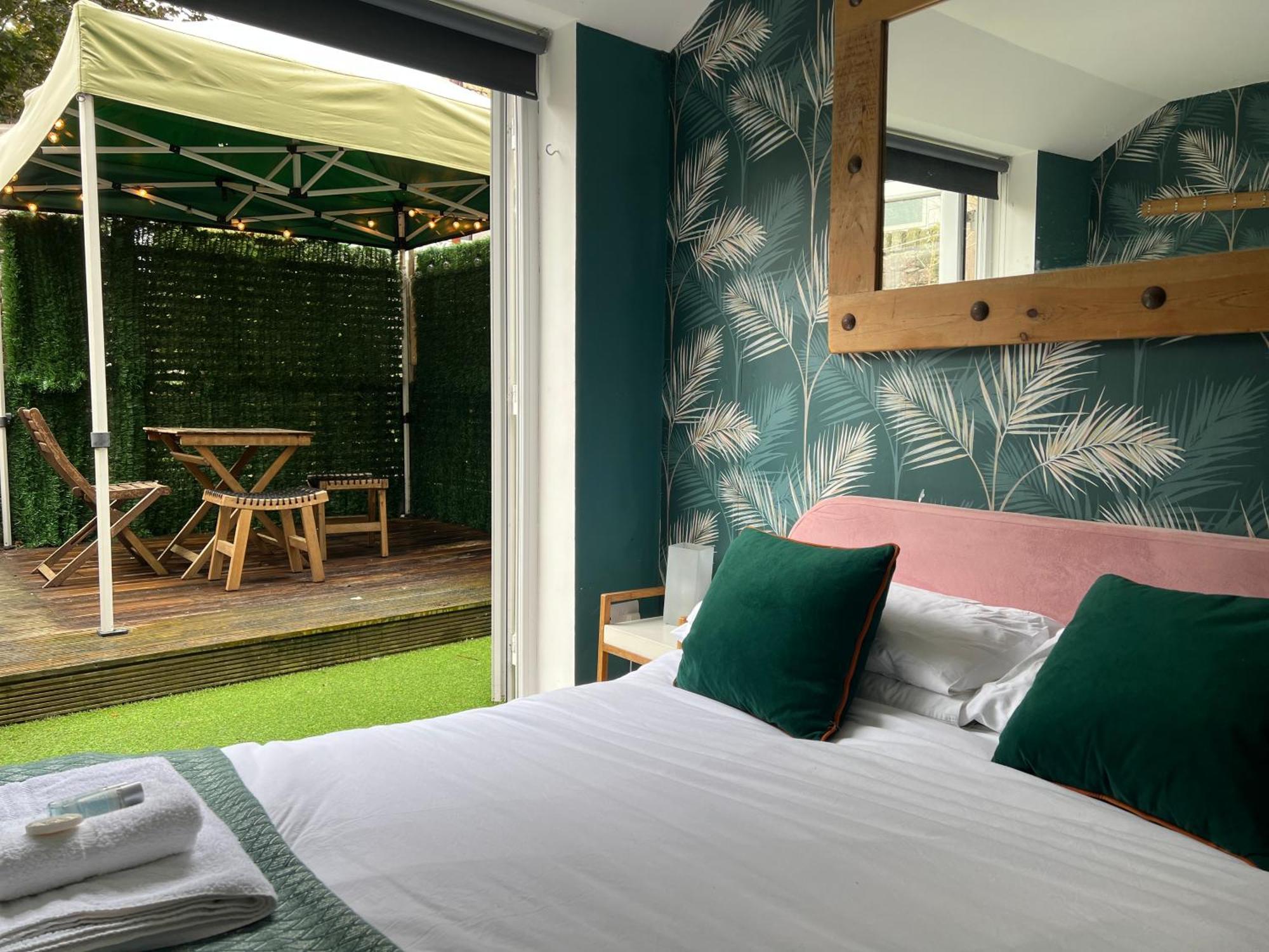 Stylish & Cosy Margate Escape With Hot Tub And Log Burner Dogs Welcome Dış mekan fotoğraf