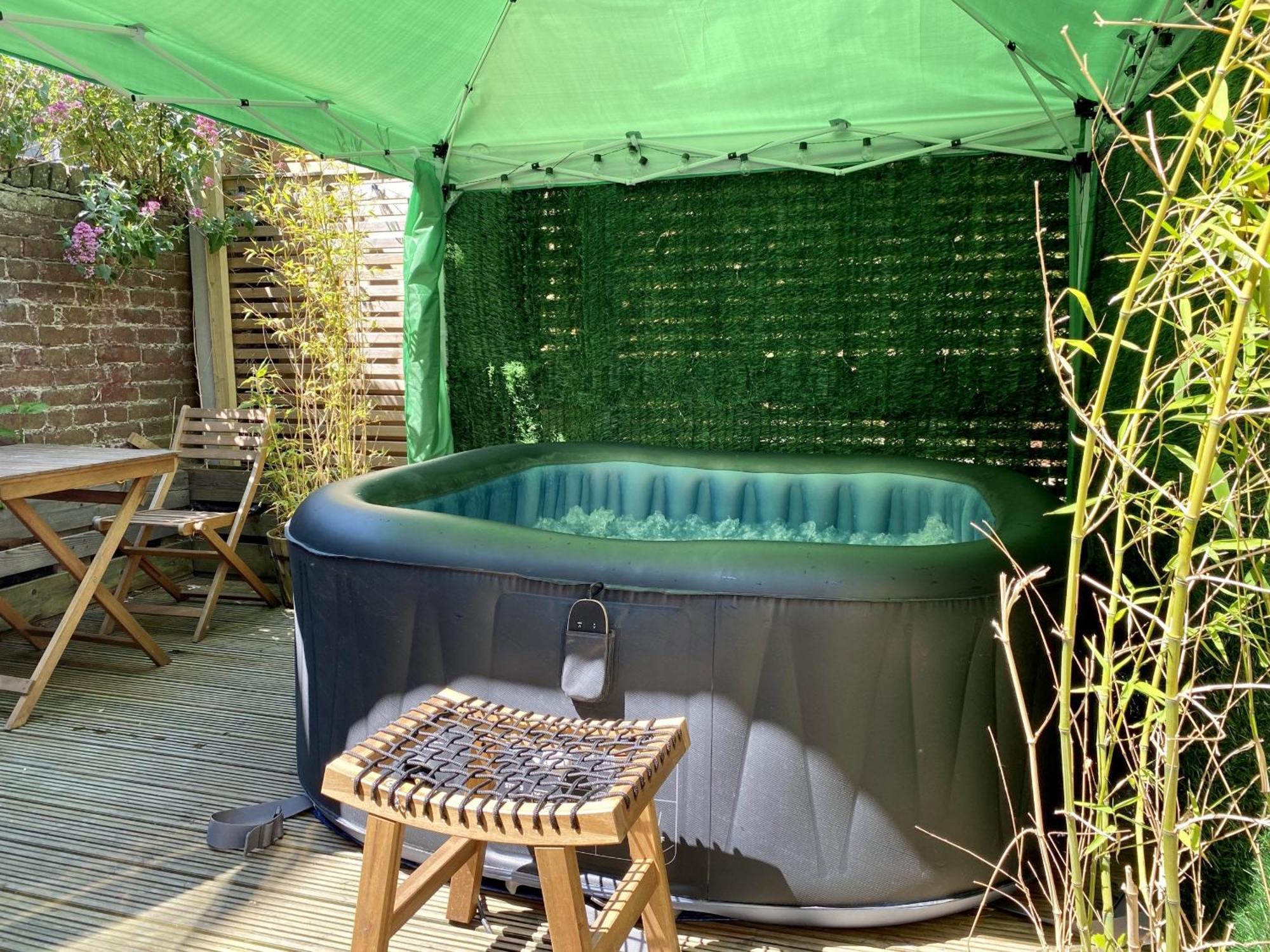 Stylish & Cosy Margate Escape With Hot Tub And Log Burner Dogs Welcome Dış mekan fotoğraf