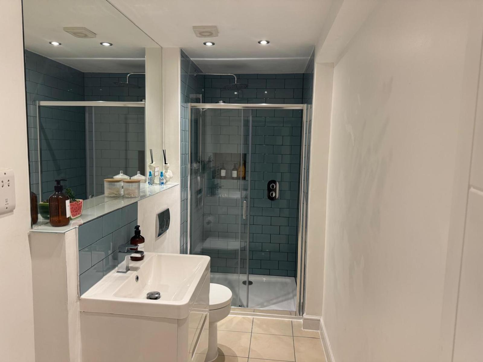 Stylish & Cosy Margate Escape With Hot Tub And Log Burner Dogs Welcome Dış mekan fotoğraf